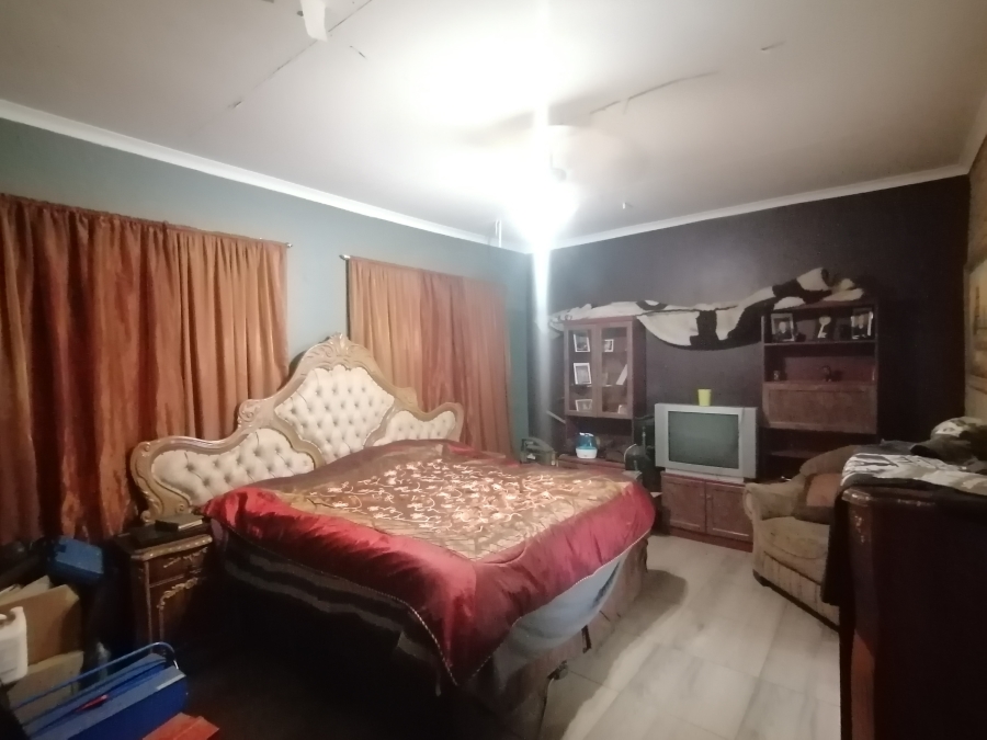 4 Bedroom Property for Sale in Stilfontein Ext 4 North West